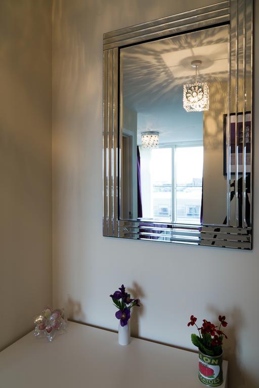 Cambridge Station Penthouse: Modern Retreat with Parking & Terrace Apartment Exterior photo